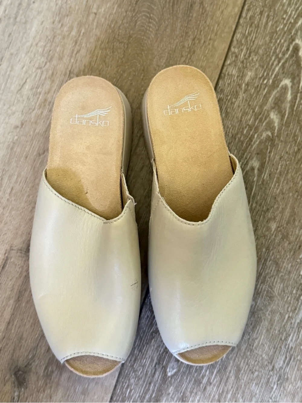 Dansko slip platform